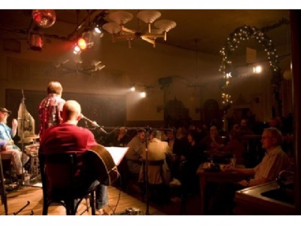 Restaurant Bräustübl - Historischen Ballsaal mieten in Berlin