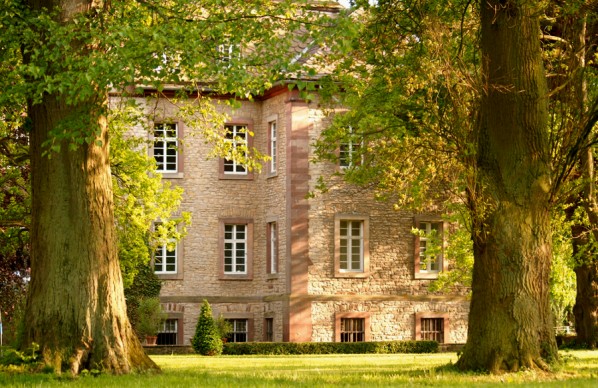 KUNST  &  UND  KULTUR  GALERIE SCHLOSS WELDA