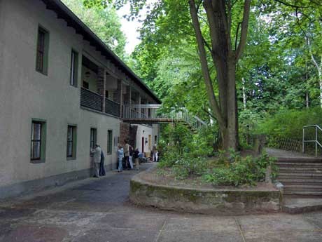 Zeltlagerplatz e. V. Berlin-Heiligensee  Gruppenhaus und Jugendzeltplatz