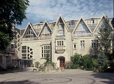 Jugendgästehaus + Hotel  St.-Michaels-Heim