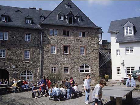 Jugendherberge Monschau  Burg Monschau