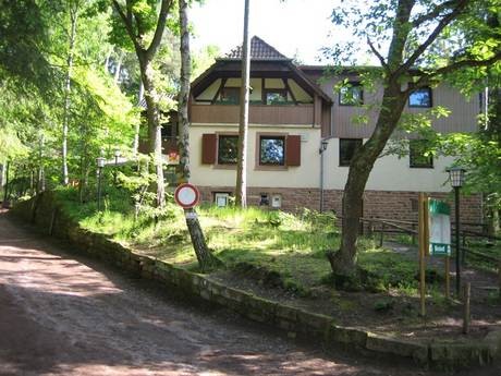 Edenkobener Hütte am  Hüttenbrunnen