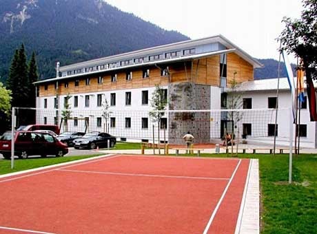 DJH Jugendherberge Garmisch-Partenkir  Alpiner Studienplatz - Familien|Jugendherberge