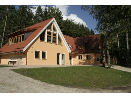 Jugendfreizeitstätte und Zeltplatz  Edelweißhütte