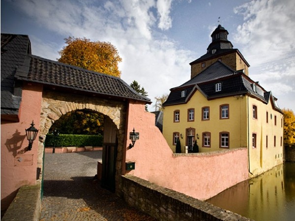 Burg Kirspenich - Hochzeitslocation mieten - Tagung - Feste - Events