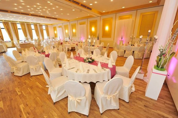 Frischbier's Hotel-Restaurant - Eventlocation und Hochzeitslocation mieten - Saal mieten